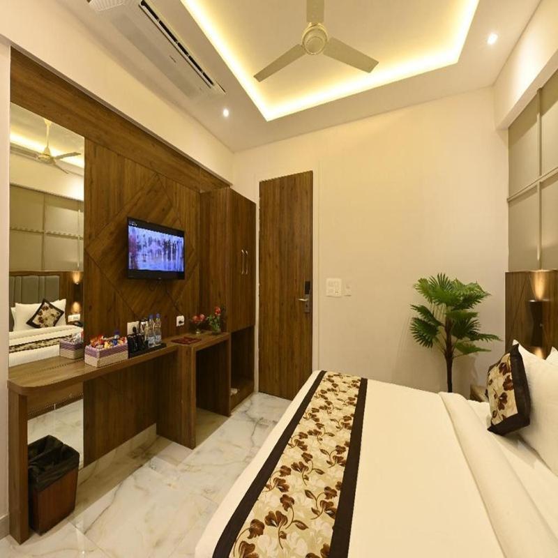 Hotel Avalon Palms Agra Agra  Exterior photo